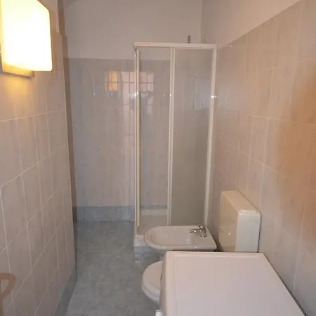 Apartment Leonardo House 3 *