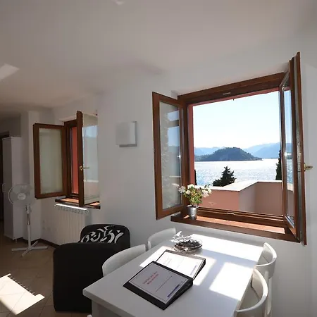 Leonardo House 3 *