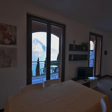 Leonardo House 3 *