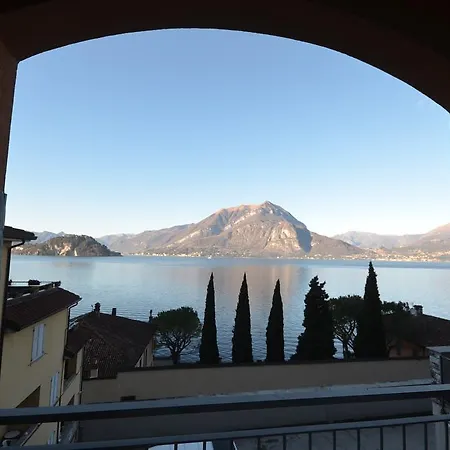 Leonardo House 3 Apartamento Varenna