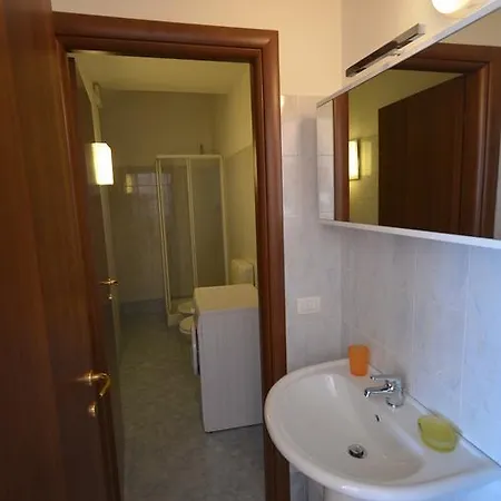 Leonardo House 3 Apartamento Varenna