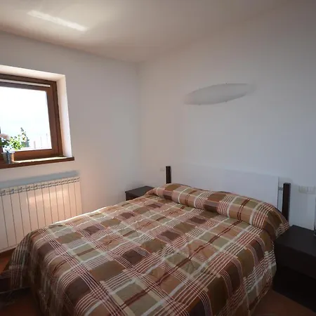 Leonardo House 3 Apartamento Varenna