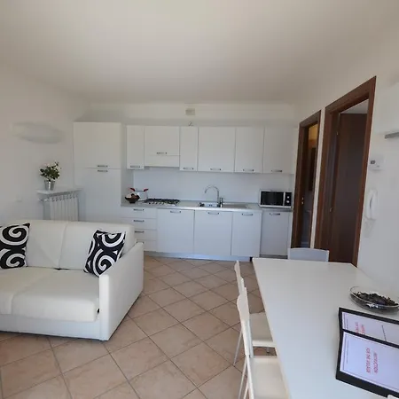 Apartamento Leonardo House 3 *