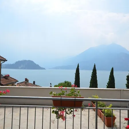 Leonardo House 3 Apartamento Varenna