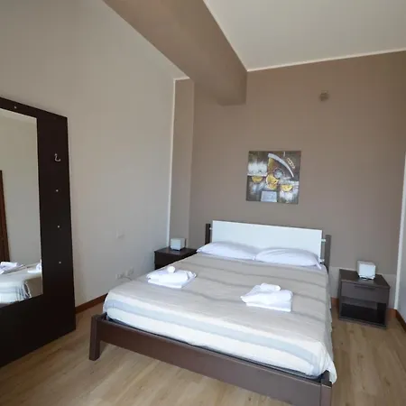 Leonardo House 3 *
